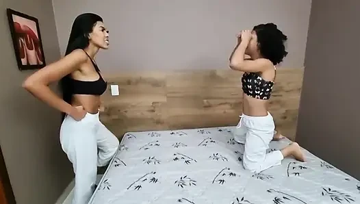 Judoka ile dövüş - Izabella Paes ve Nataly