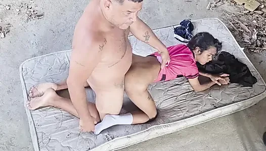 Evimin terasında yatakta seks yaptım