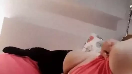 Milf oyun kedi üzerinde genç çük