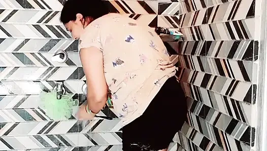 Puja yenge banyo sahnesi desi evli kadın