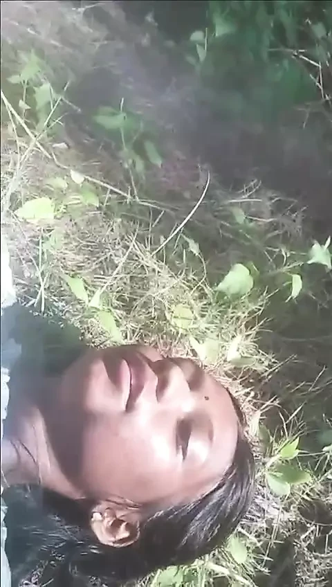 Jungle me girlfriend ke doogi style ke chhoda