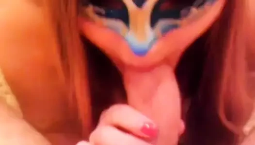 küçük sarışın kız emme