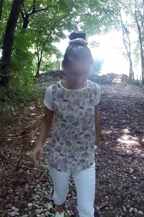 Ormanda işeme denemeleri