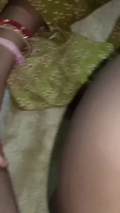 Desi bhabhi'nin amını yaladı | Klip 2