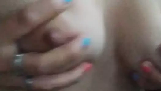 vücudumla oynamayı seviyorum