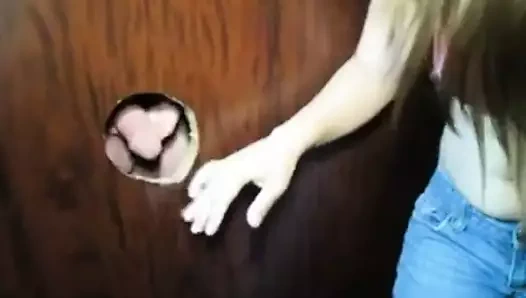 Küçük bir zafer deliği eğlencesi.