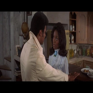 Oyuncak bebek vadisinin ötesinde (35 mm yeniden düzenlendi)