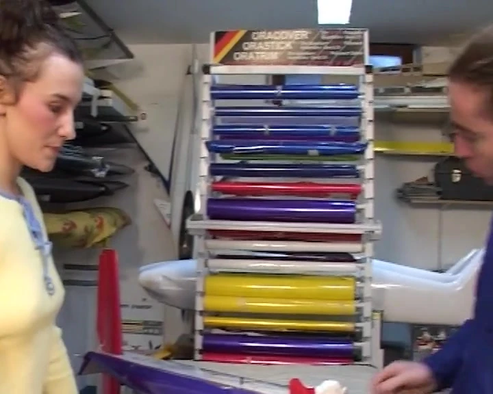 परिपक्व फ्रेंच वेश्या दोहरे प्रवेश वाली तीन लोगों की चुदाई का मजा लेती है