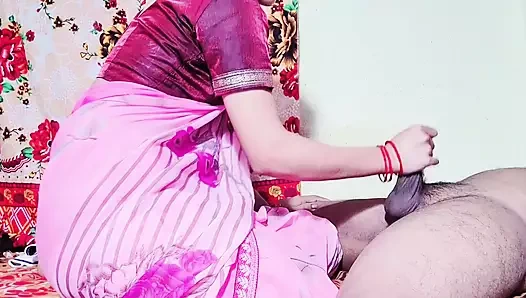 Desi yenge yakışıklı üvey kardeşiyle seks yapıyor!! sert becer beni!