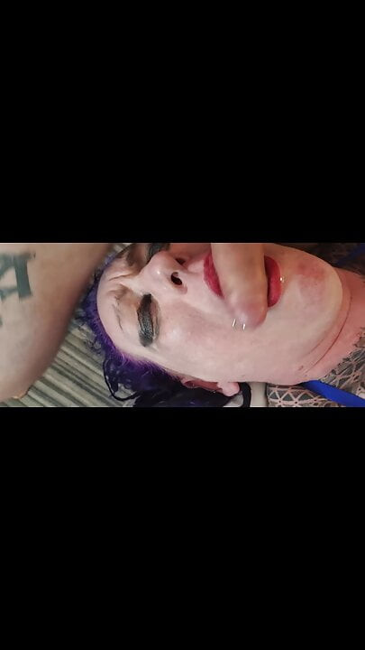 Bbw milf verir yarım yamalak dağınık oral seks