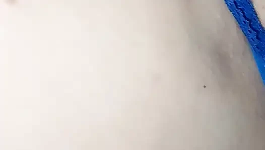 Güzel minik ıslak küçük amcık