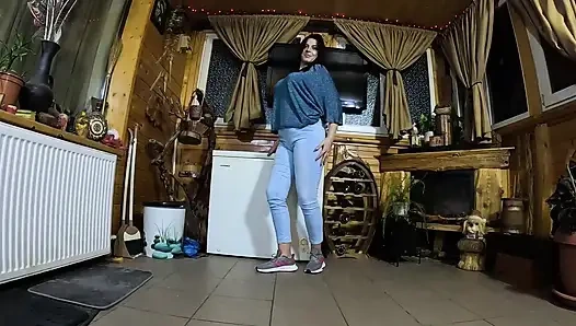 Cameltoe MILF Twerks in Jeans - Blowjob & Cum All Over My Puffy Jacket 334