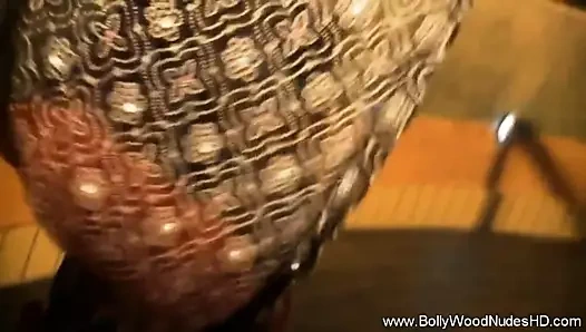 Hint sırtından su yuvarlanıyor