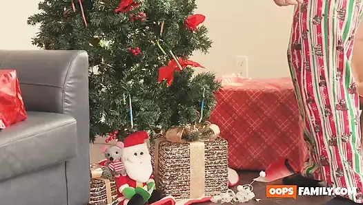 Mutlu Noeller, üvey baba! İşte şimdiye kadarki en iyi hardcore porno!