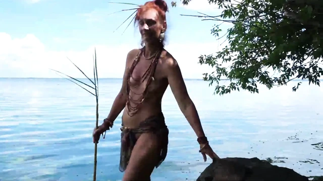 Üstsüz zıpkın ile balık tutmak