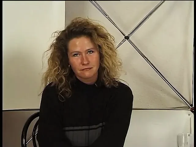 Esmer olgun bayan oyuncu seçmelerinde sert sikişiyor