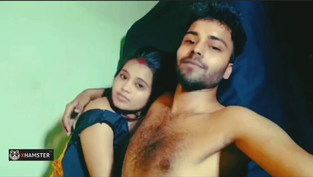 Desi sıcak bhabhi var seks ile ona erkek arkadaş