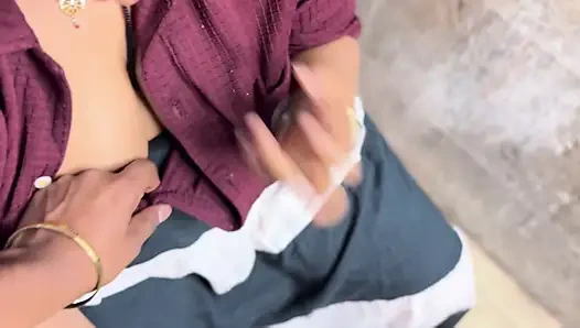 Kız arkadaşımla ateşli tutkulu duş seksi - ıslak vücutlar yoğun banyoda sikişiyor