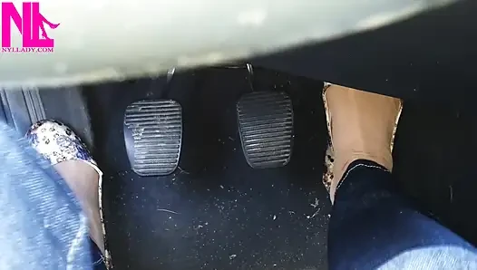 Çiçekli dairelerde pedal pompalıyor