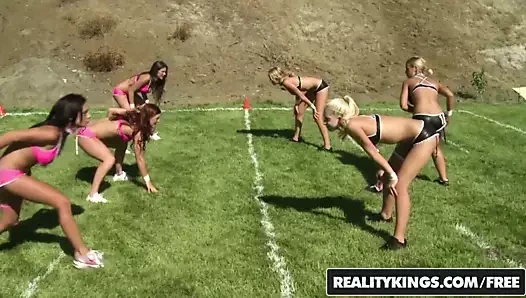 Birlikte yaşıyoruz - nina james karlie montana sammie rhodes 3