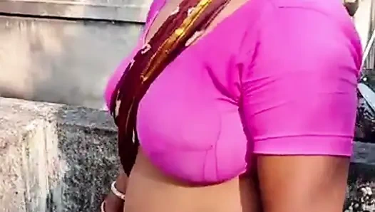 Hintli yeni evli desi güzel kızın bağımlı kocasıyla ilk gecesi sütlü göğüsler ve 8 inçlik büyük yarak seksi