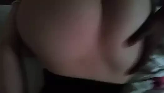 Paki-solong beyaz kız köpek sikikleri