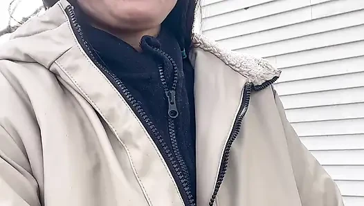 Dışarı Çıkıp Işeyen Amcık Ortaya Çıkıyor