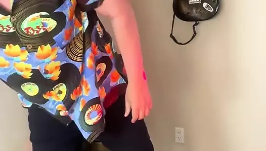 Groupie Gives Rocker a Nice Tip