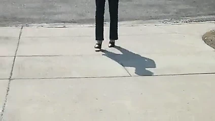 Posta almak için yürümek