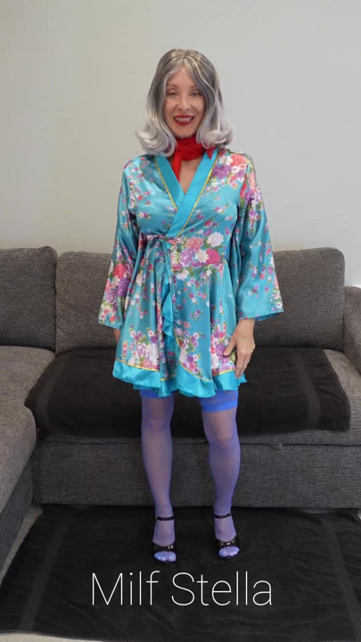 Betty bornozlu ve atkılı