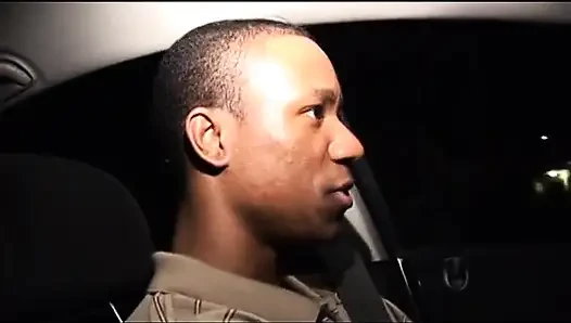 İyi tercih edilen melez hatun derin amında ve ağzında yarağın tadını çıkarıyor