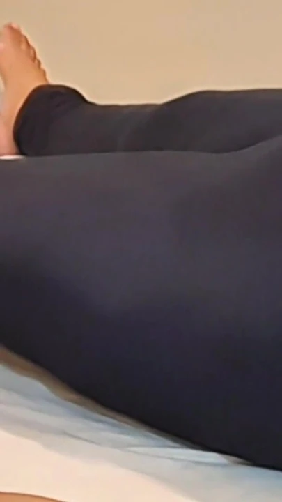 Doktor arkadaşımdan bana masaj yapmasını istedim...... Ama beni prezervatifsiz hamile bırakıyor | Klip 2