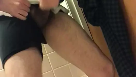 Çok azgın. tekrar mastürbasyon yapmak zorunda kaldı