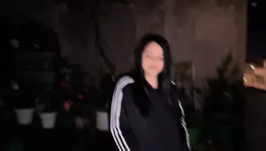 Üvey kuzenimle çatıda tanışıyorum