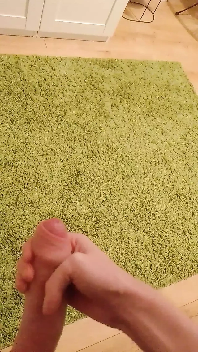 Yüzüne boşalmak istiyorum bebeğim