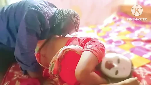 Kocam evde yokken kocamın arkadaşı beni baştan çıkarıyor ve sikiyor - gerçek inlemeli tam tamil erotik ses