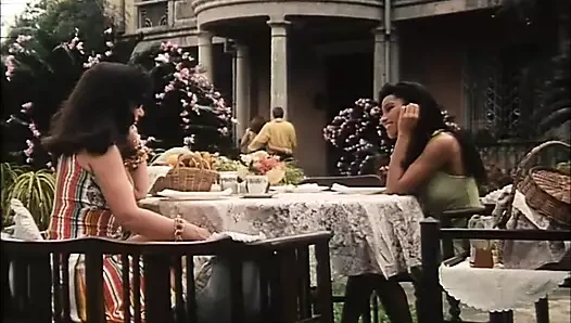 3 signore a cosce larghe - bölüm 1