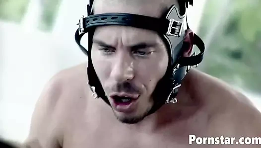 Latin hatun Morgan Dayne güzel bir sikişi seviyor