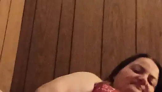 Erkek arkadaşımın büyük yarağını özledim, bu yüzden kendimle eğlenin