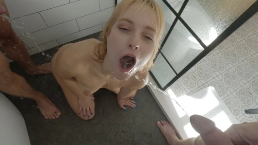 Sidik içen Alman sürtük Dolly Dyson