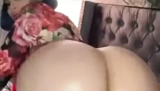 seksi tranny sallar onu şişman kıçını