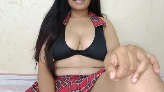 Kız öğrenci üvey erkek kardeşiyle ilk kez ağrılı anal seks yapıyor, büyük memeli genç xxxx göt sikişi Hintçe ses