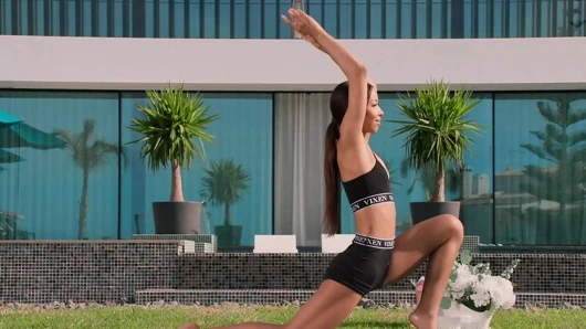 Vixen minyon güzellik lia vahşi tarafını gösteriyor