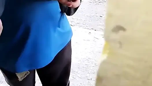 Ateşli asyalı orta yaşlı seksi kadın ilk dildo oyunu