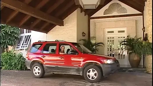 Harika sarışın nymphos büyük yarağa biniyor ve tadını çıkarıyor