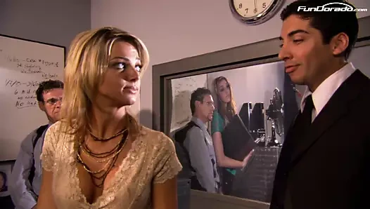 Mega memeli genç sarışın - ateşli sikiş