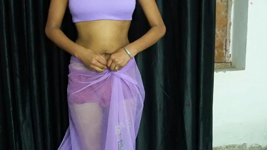 Üvey erkek kardeşim sarimi aldı ve beni çok sikti.