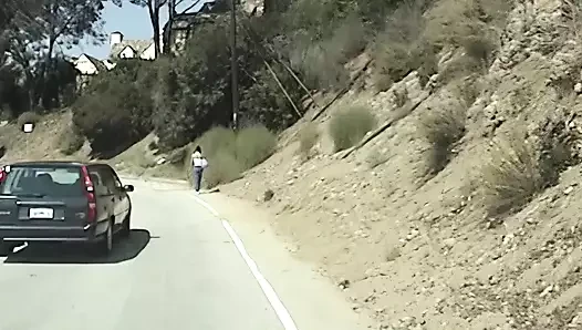 Otostopçuları tavlamayın derler hep! Erkek delisi ile gezmeye çıktı ve pişman değildi!