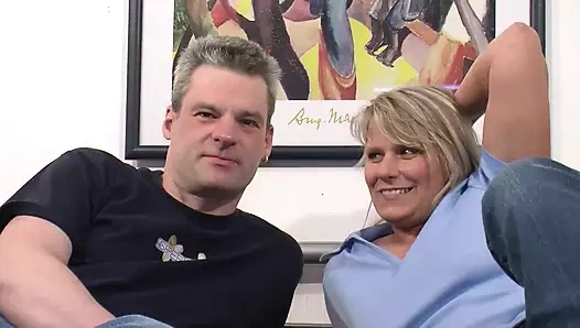 Bir arkadaşla seks yapmak için üçlü seks - 2