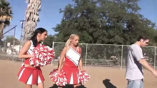 Ashley & stephanie: "gerçekten çok hoş"